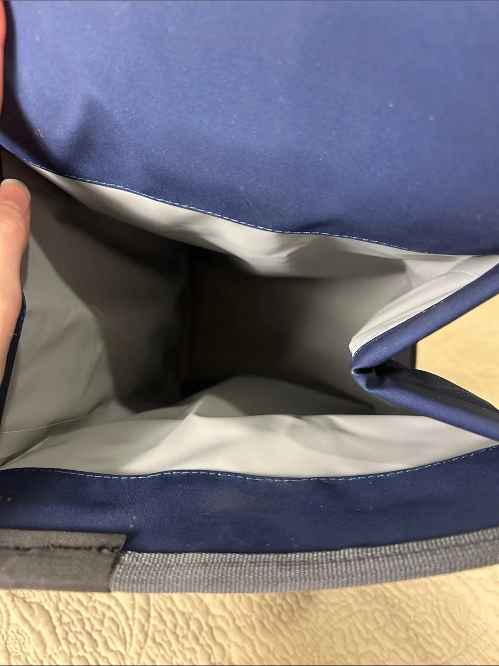 Yeti Navy Blue Insulated Lunch Bag Day Trip